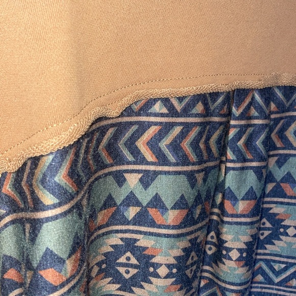 Miss Me Shacket Southwest Print button down top - Picture 9 of 11